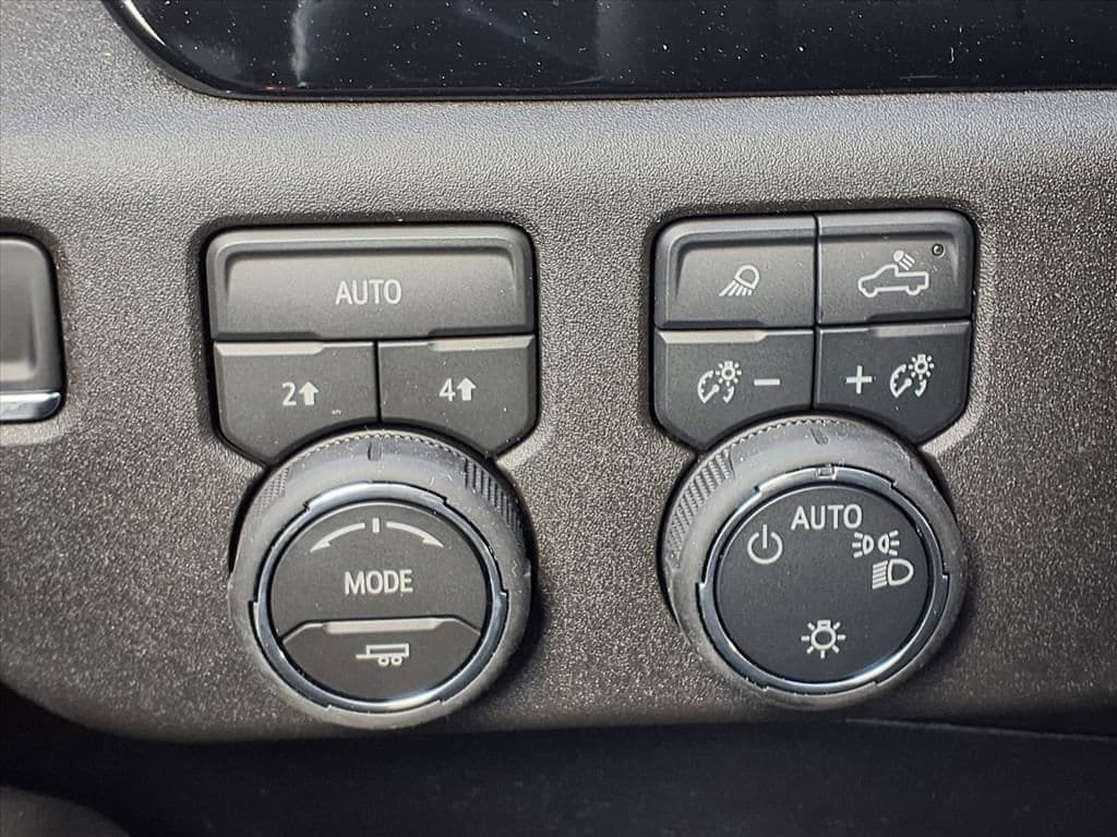 2026 Chevrolet Silverado 1500 - Image 9