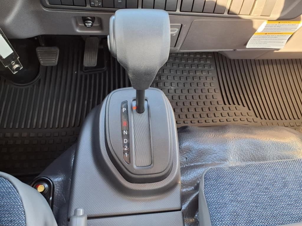 2025 Chevrolet Low Cab Forward 5500 XD - Image 17