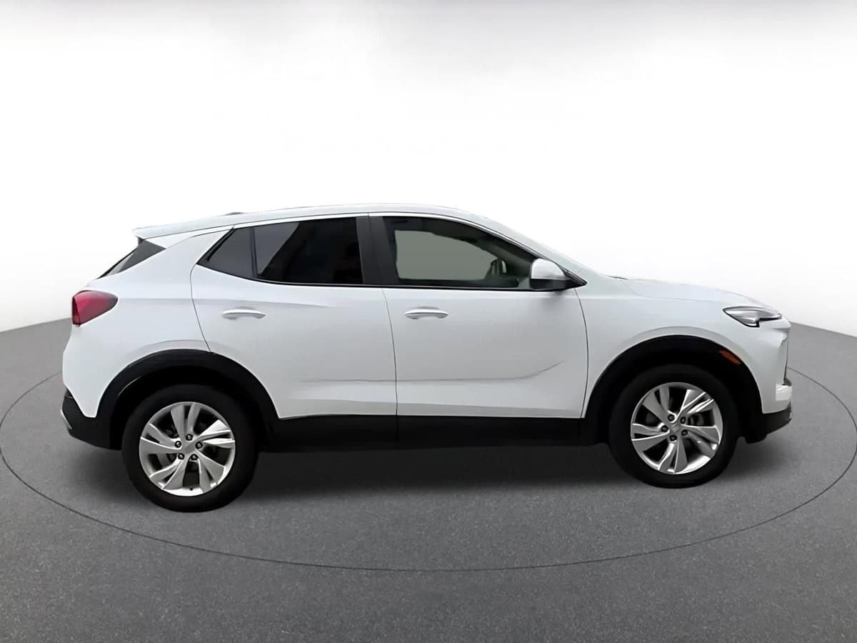 2025 Buick Encore GX - Image 13