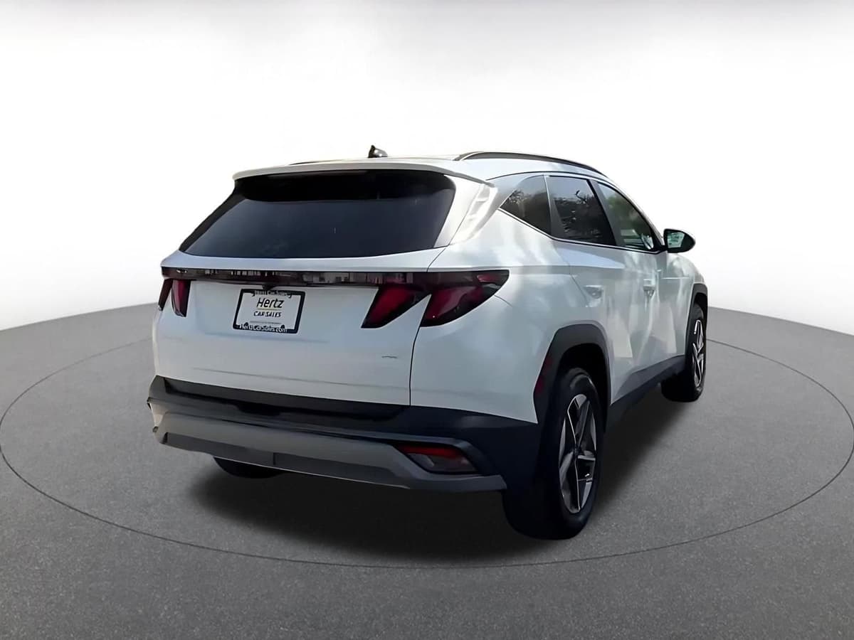 2025 Hyundai Tucson - Image 15