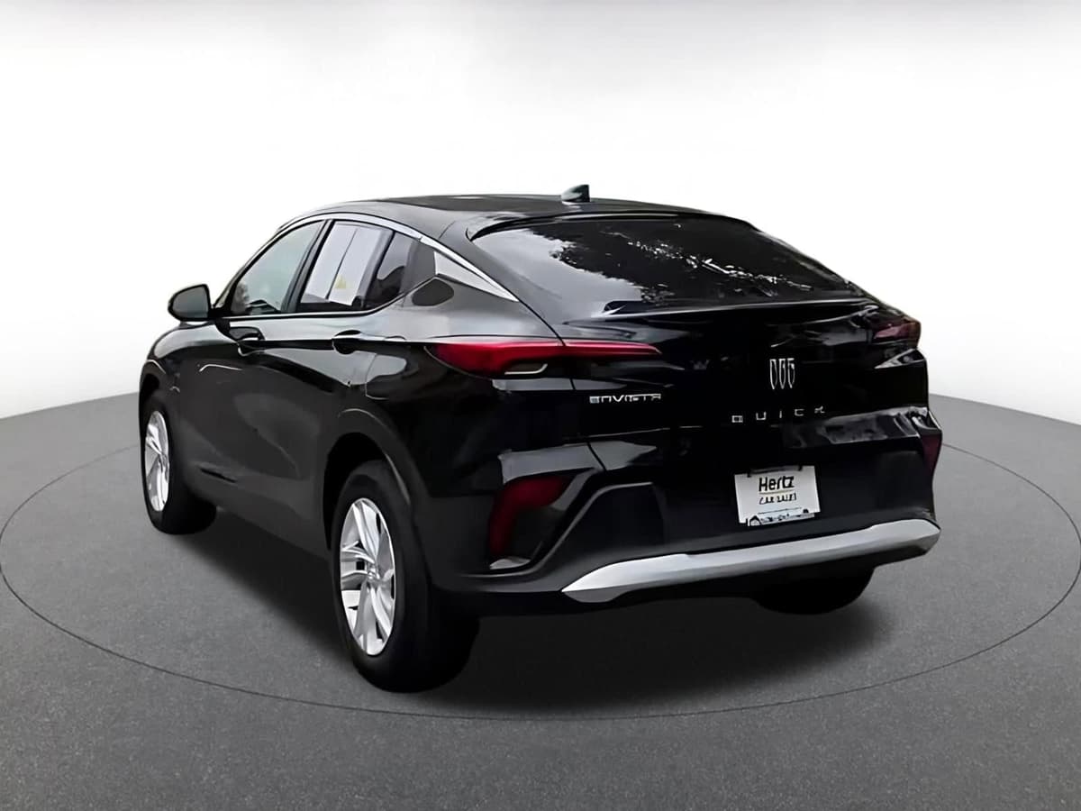 2025 Buick Envista - Image 12