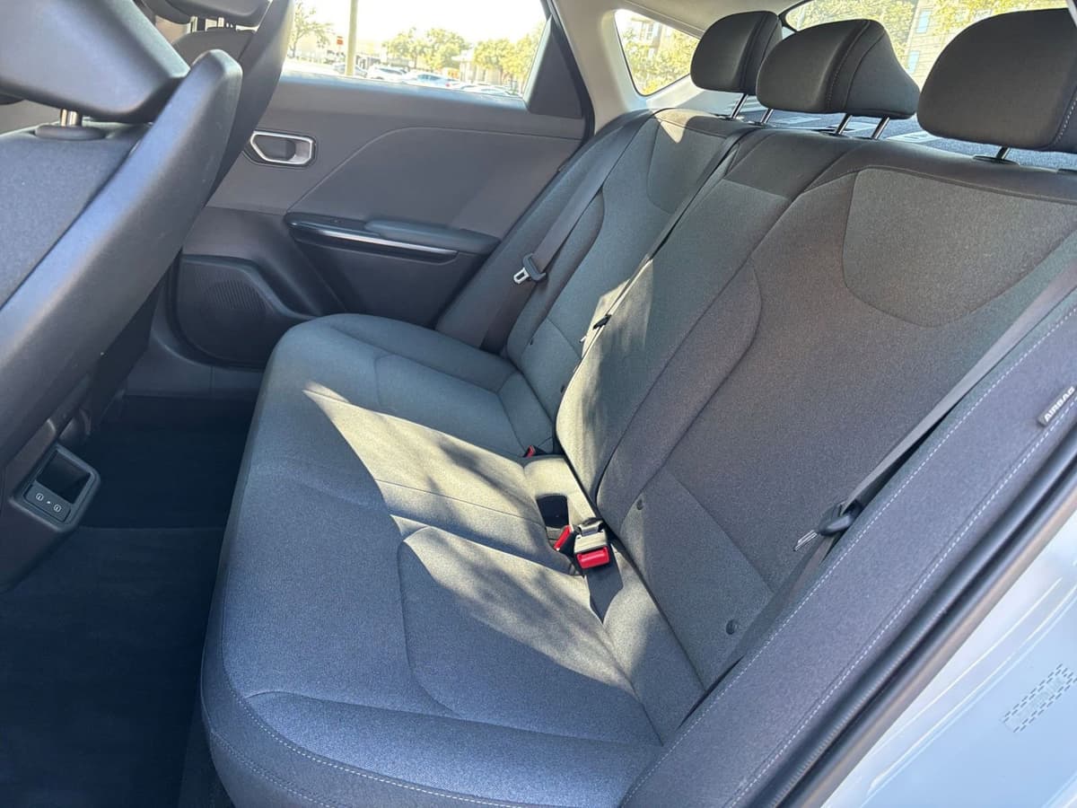 2025 Kia K4 - Image 20