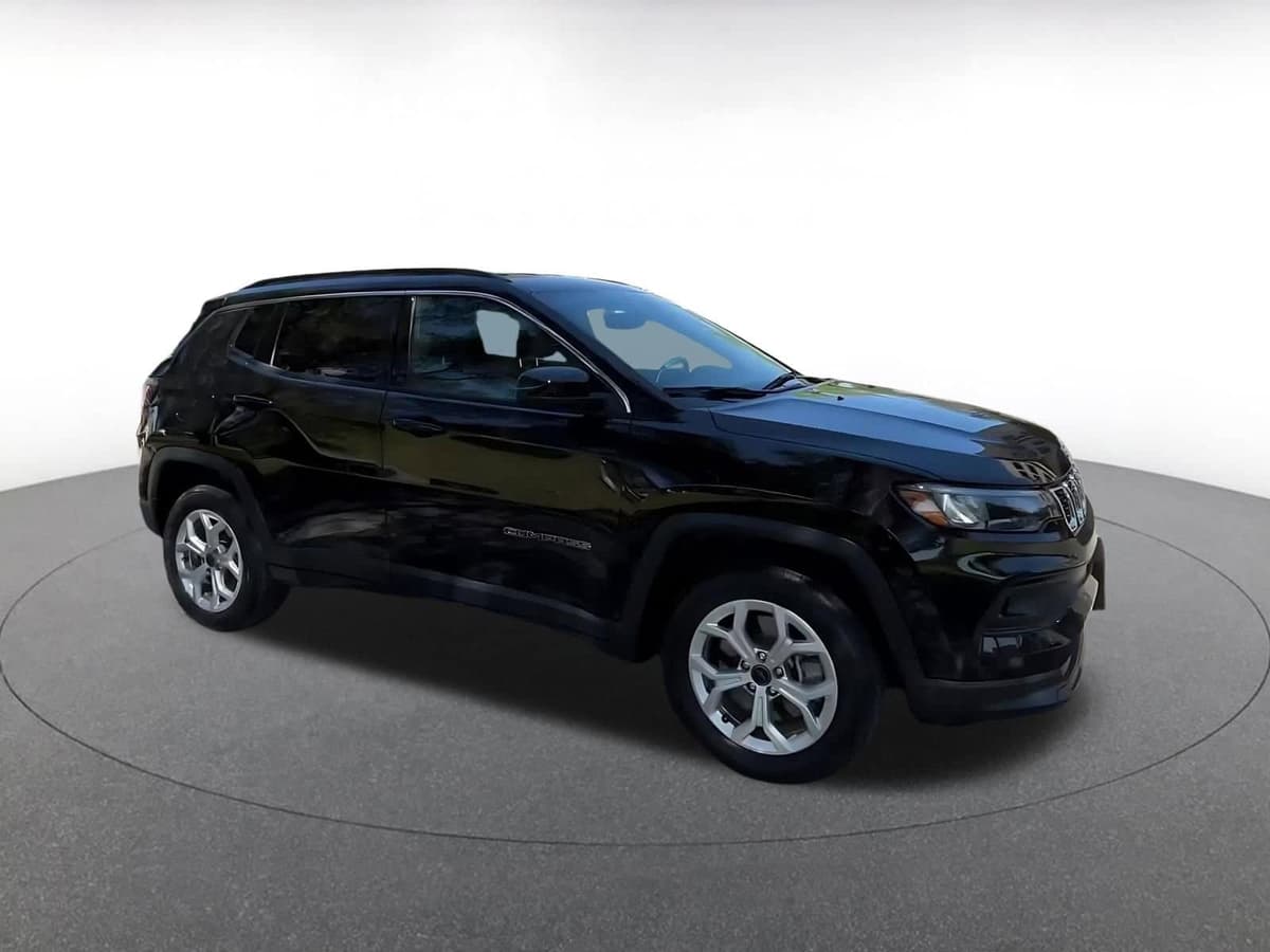 2025 Jeep Compass - Image 2