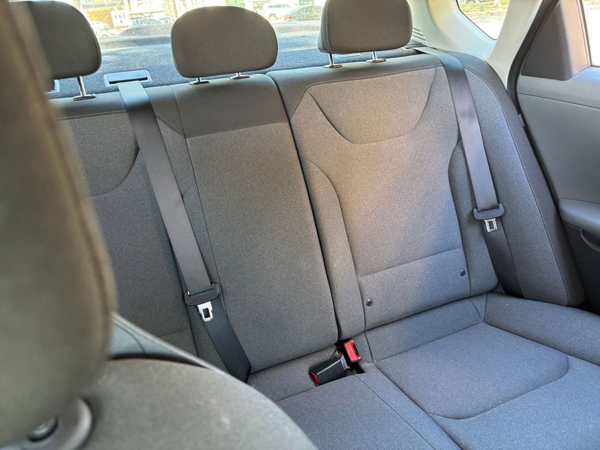 2025 Kia K4 - Image 32