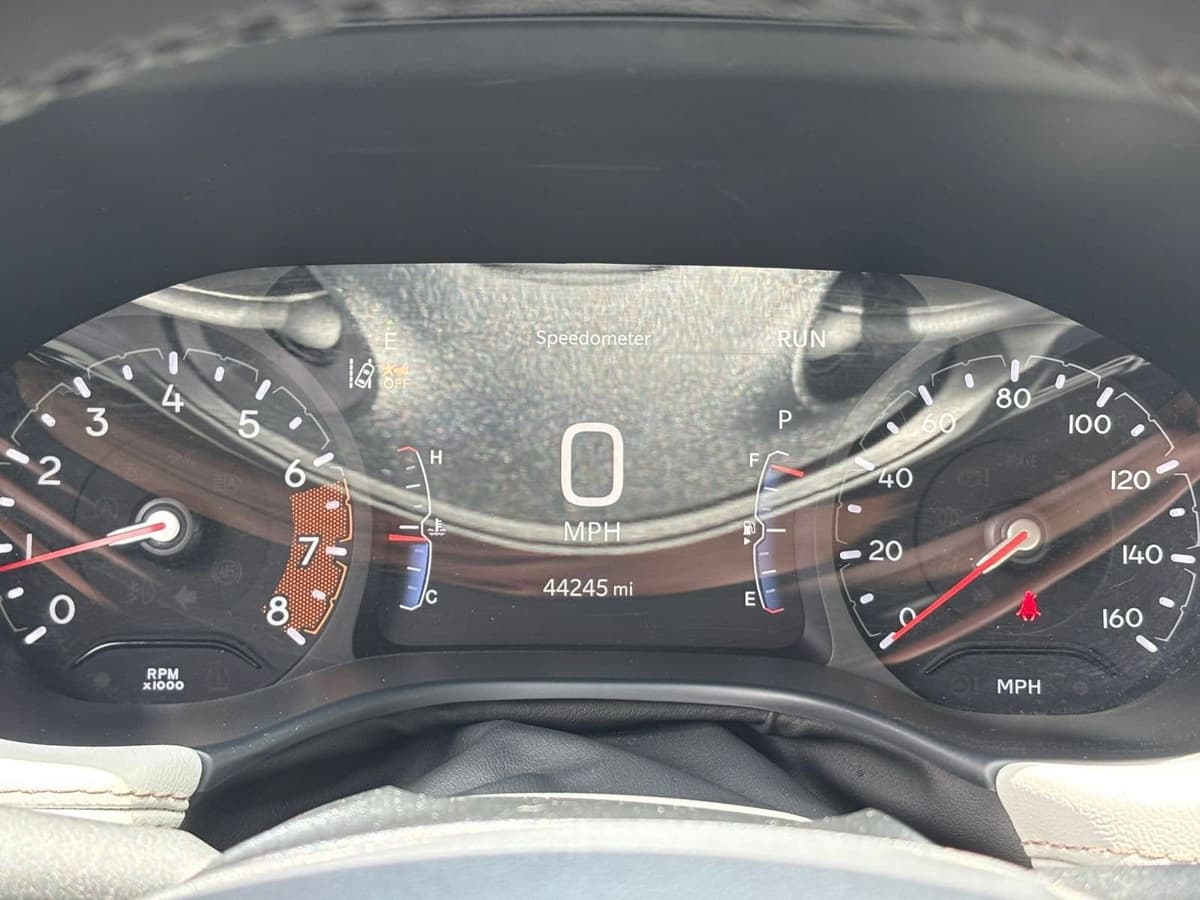 2025 Jeep Compass - Image 35