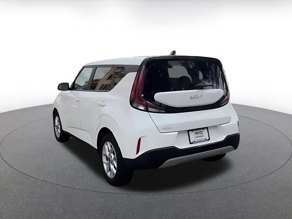 2025 Kia Soul - Image 11