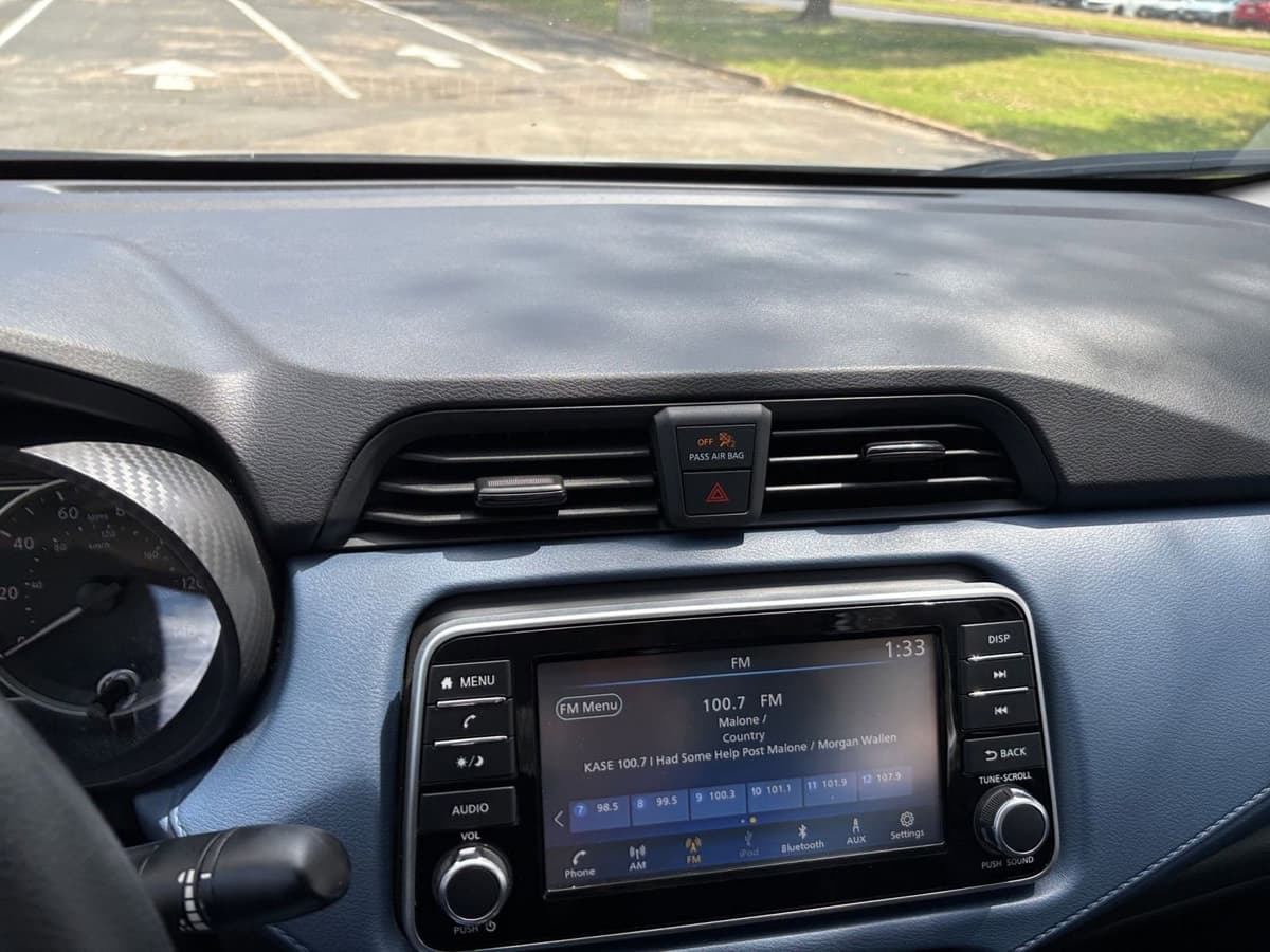 2025 Nissan Versa - Image 17