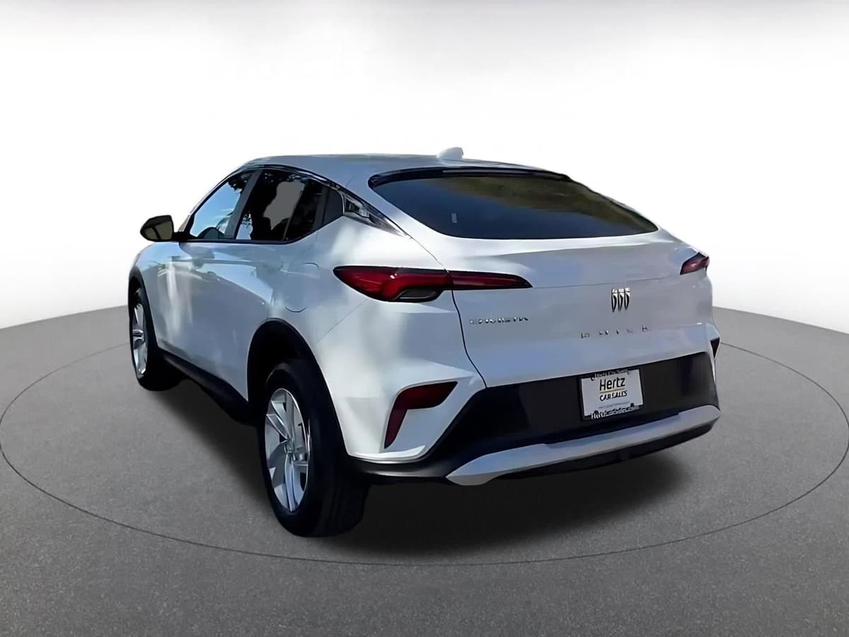 2025 Buick Envista - Image 11