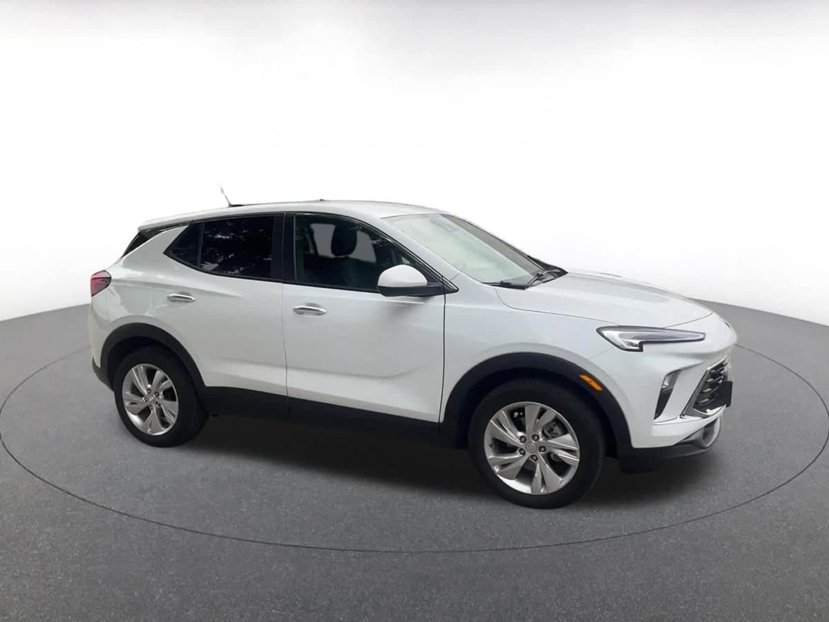 2025 Buick Encore GX - Image 2