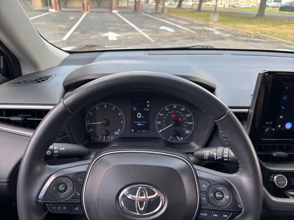 2025 Toyota Corolla Cross - Image 29