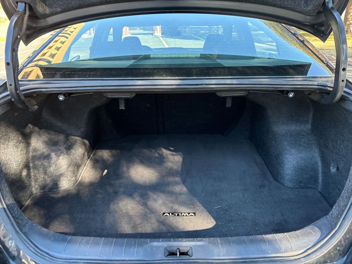 2025 Nissan Altima - Image 26