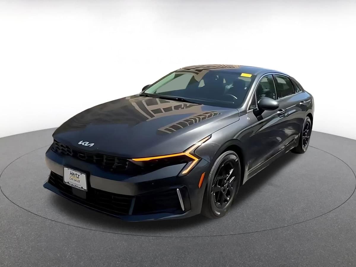 2025 Kia K5 - Image 5