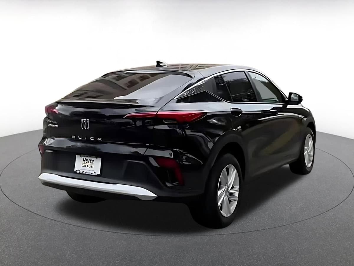 2025 Buick Envista - Image 13