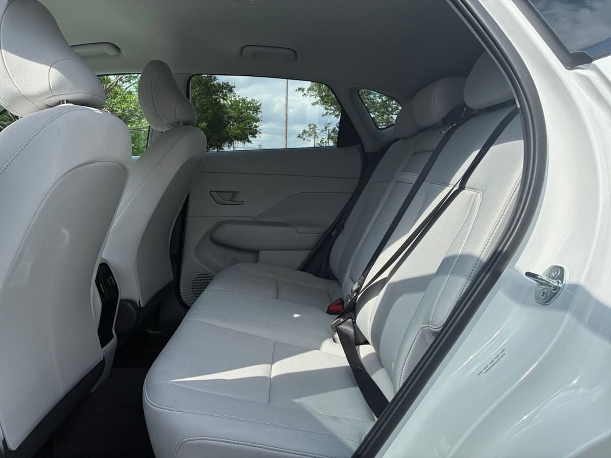 2025 Hyundai Kona - Image 21