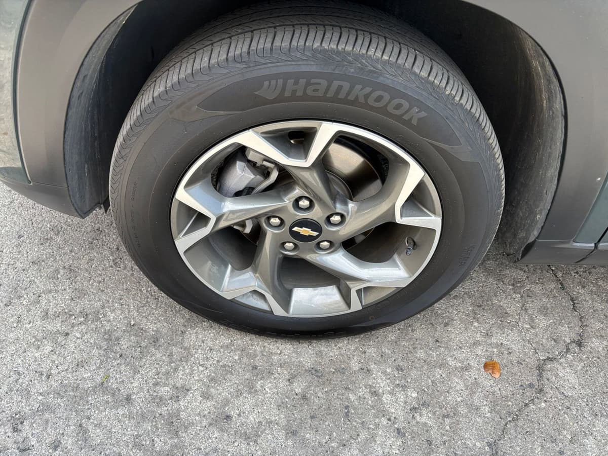 2025 Chevrolet Trax - Image 25