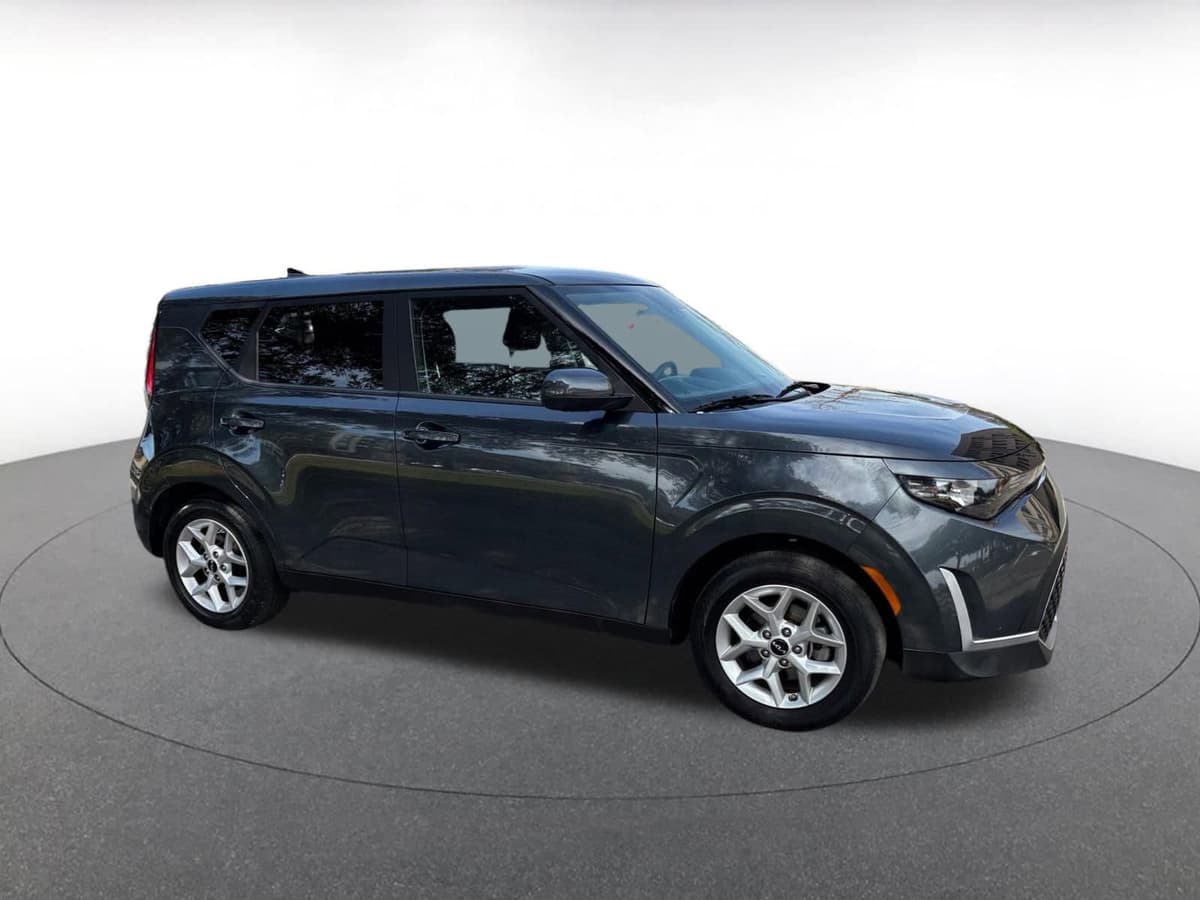 2025 Kia Soul - Image 1