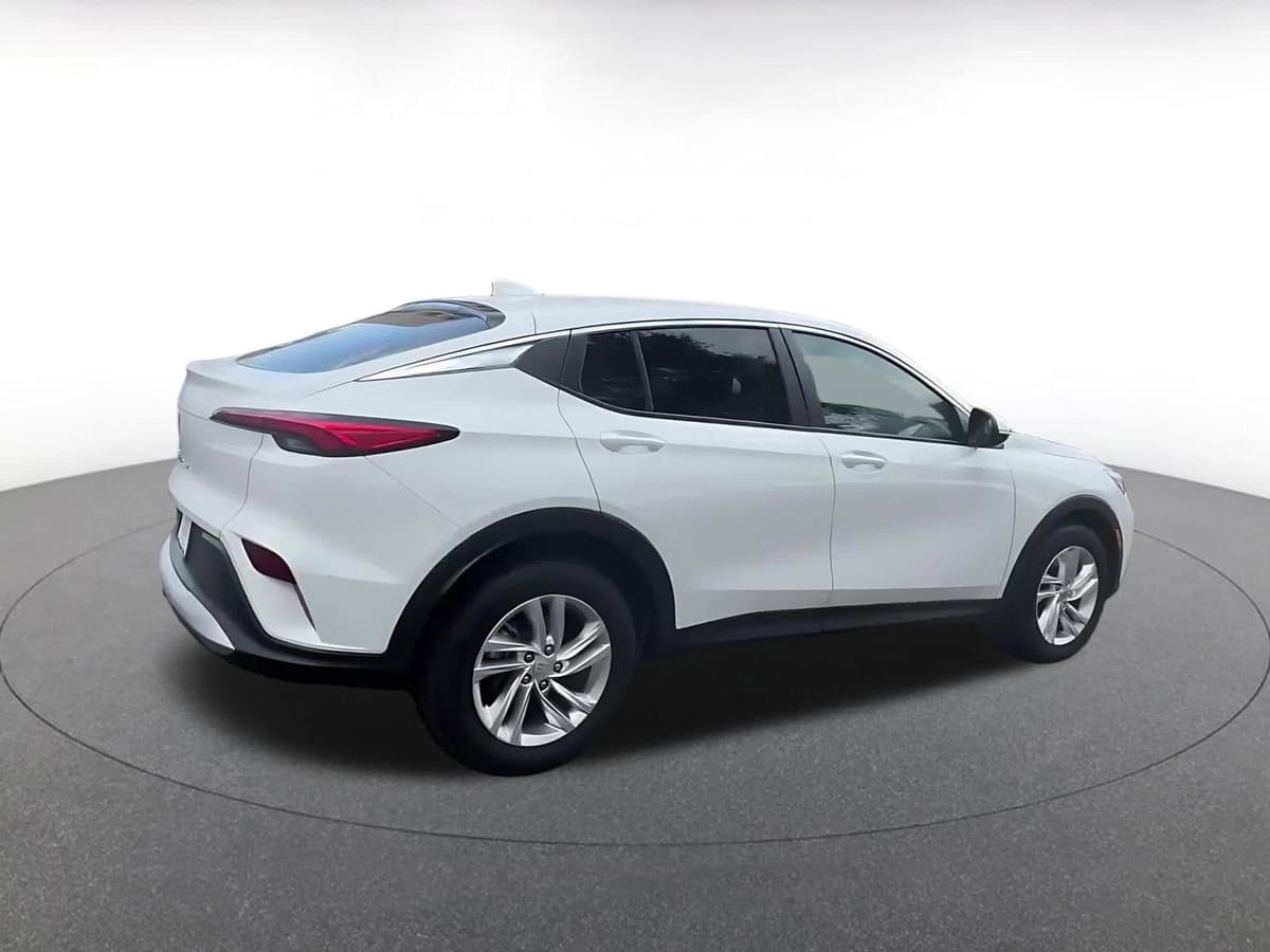 2025 Buick Envista - Image 15