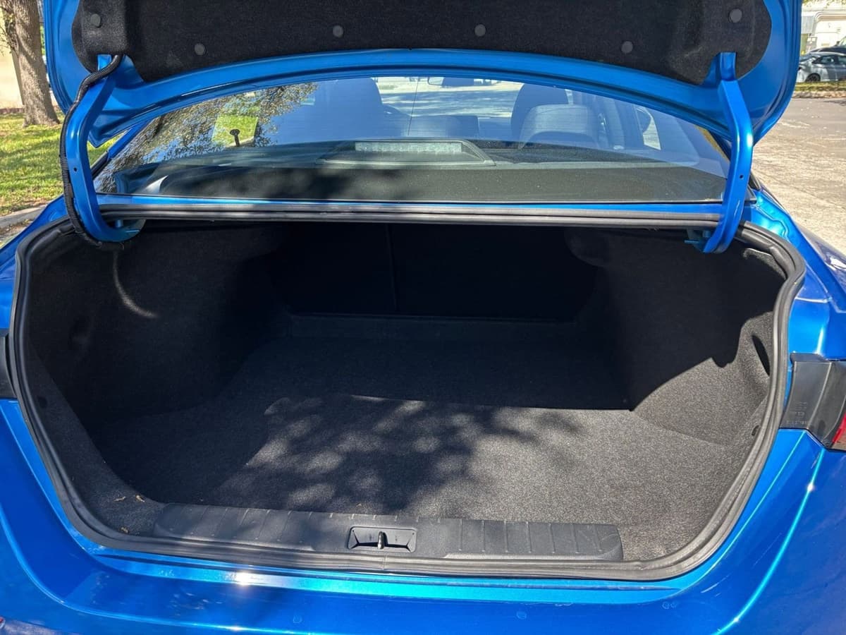 2025 Nissan Sentra - Image 26