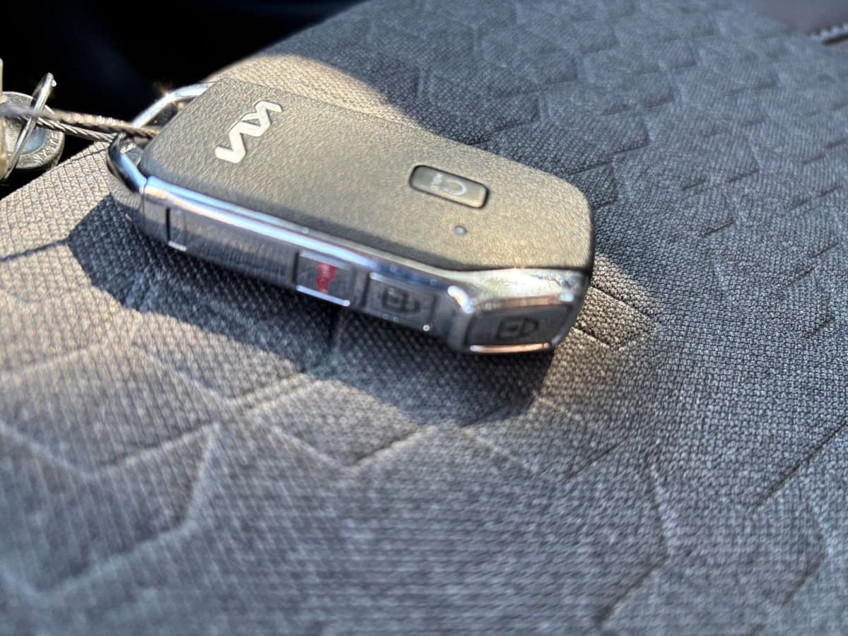 2025 Kia Seltos - Image 18