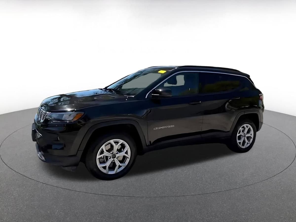 2025 Jeep Compass - Image 7