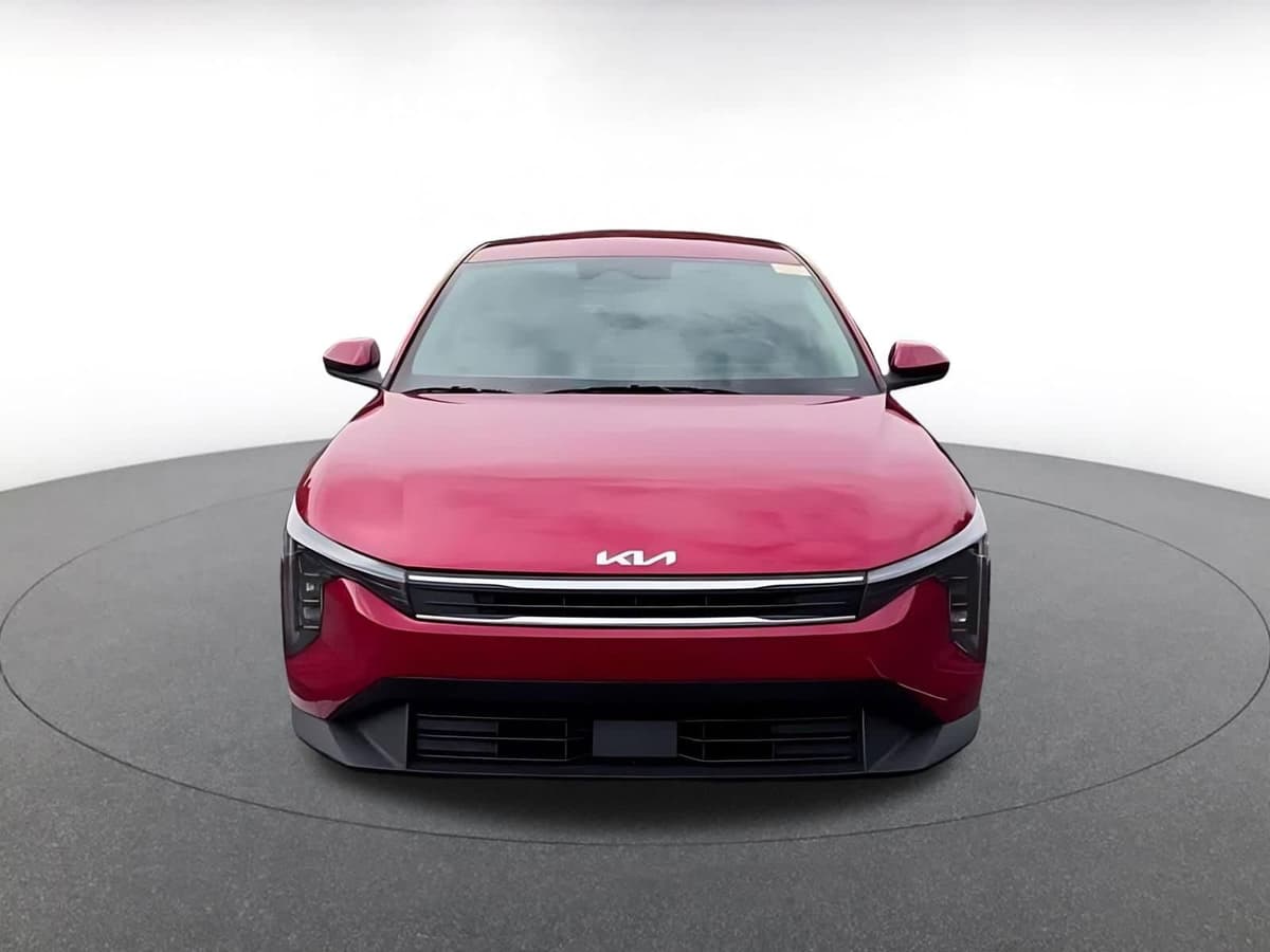2025 Kia K4 - Image 2