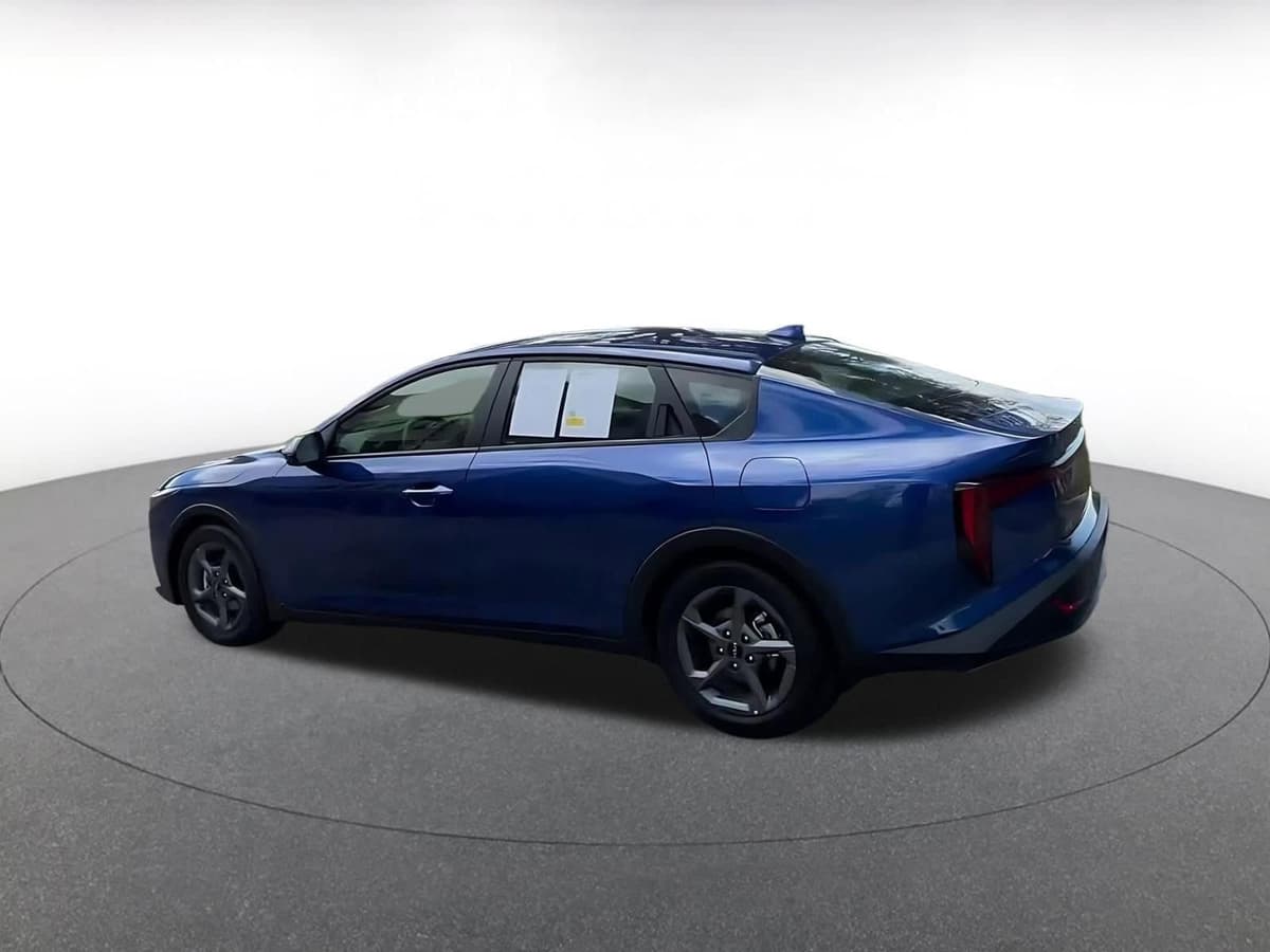 2025 Kia K4 - Image 10