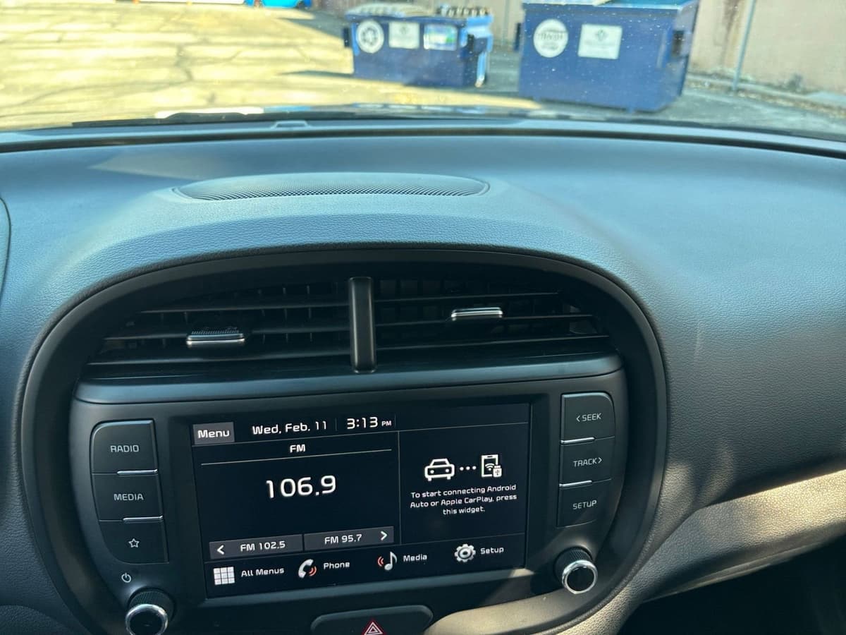 2025 Kia Soul - Image 17