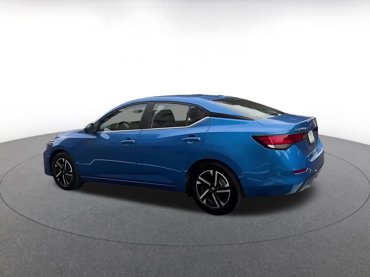 2025 Nissan Sentra - Image 10