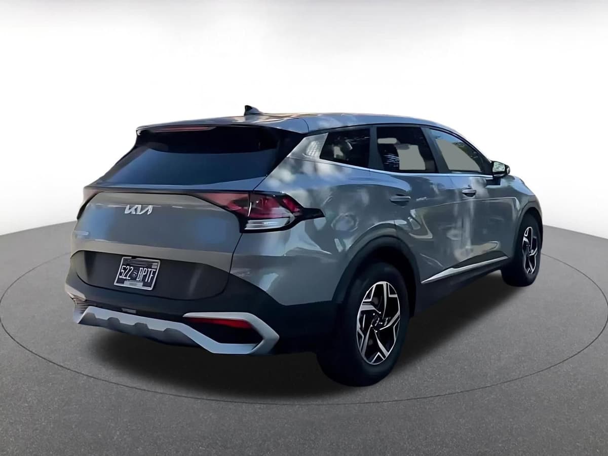 2025 Kia Sportage - Image 13