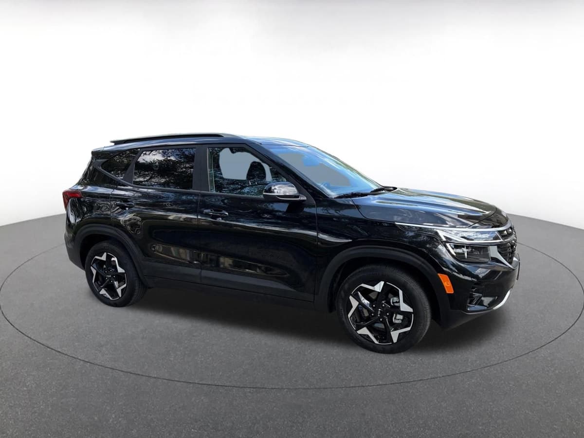 2025 Kia Seltos - Image 1