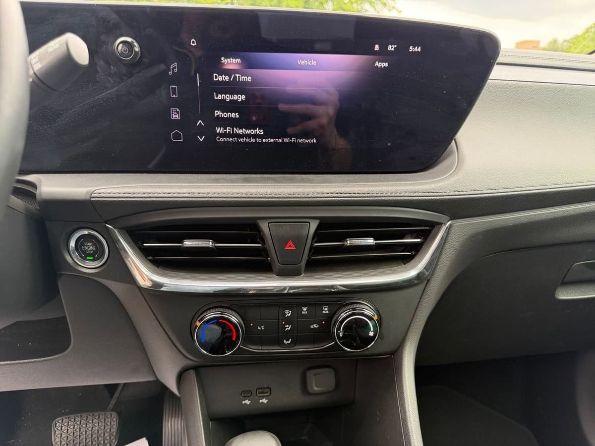 2025 Buick Encore GX - Image 13
