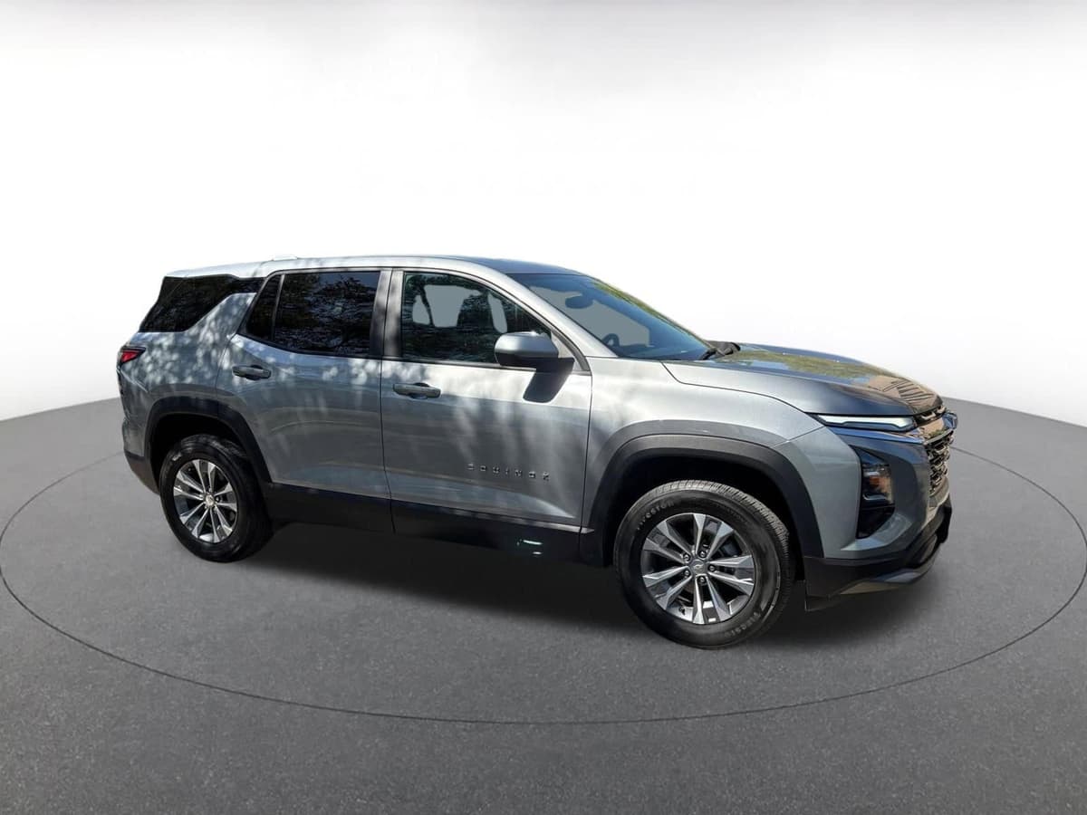 2025 Chevrolet Equinox - Image 1