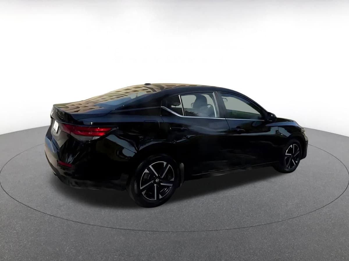 2025 Nissan Sentra - Image 13