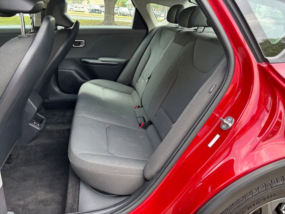 2025 Kia K4 - Image 21