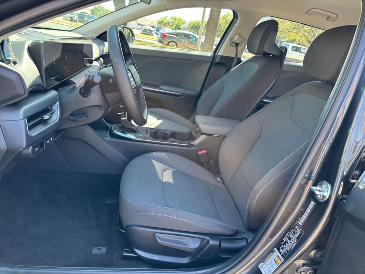 2025 Kia K4 - Image 23