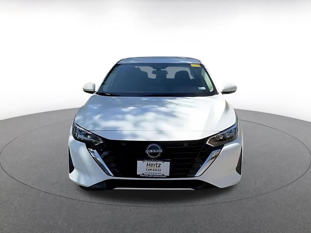 2025 Nissan Sentra - Image 5