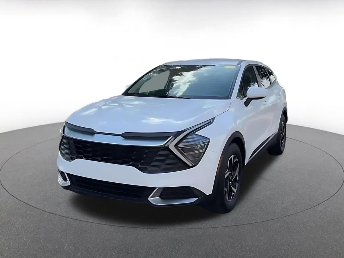 2025 Kia Sportage - Image 6