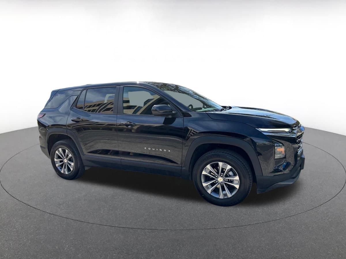 2025 Chevrolet Equinox - Image 1