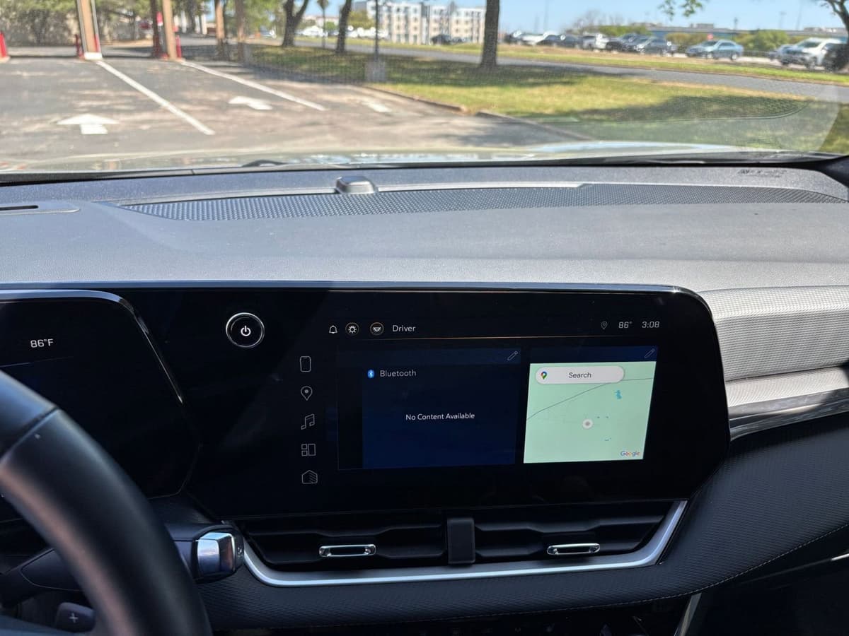 2025 Chevrolet Equinox - Image 17