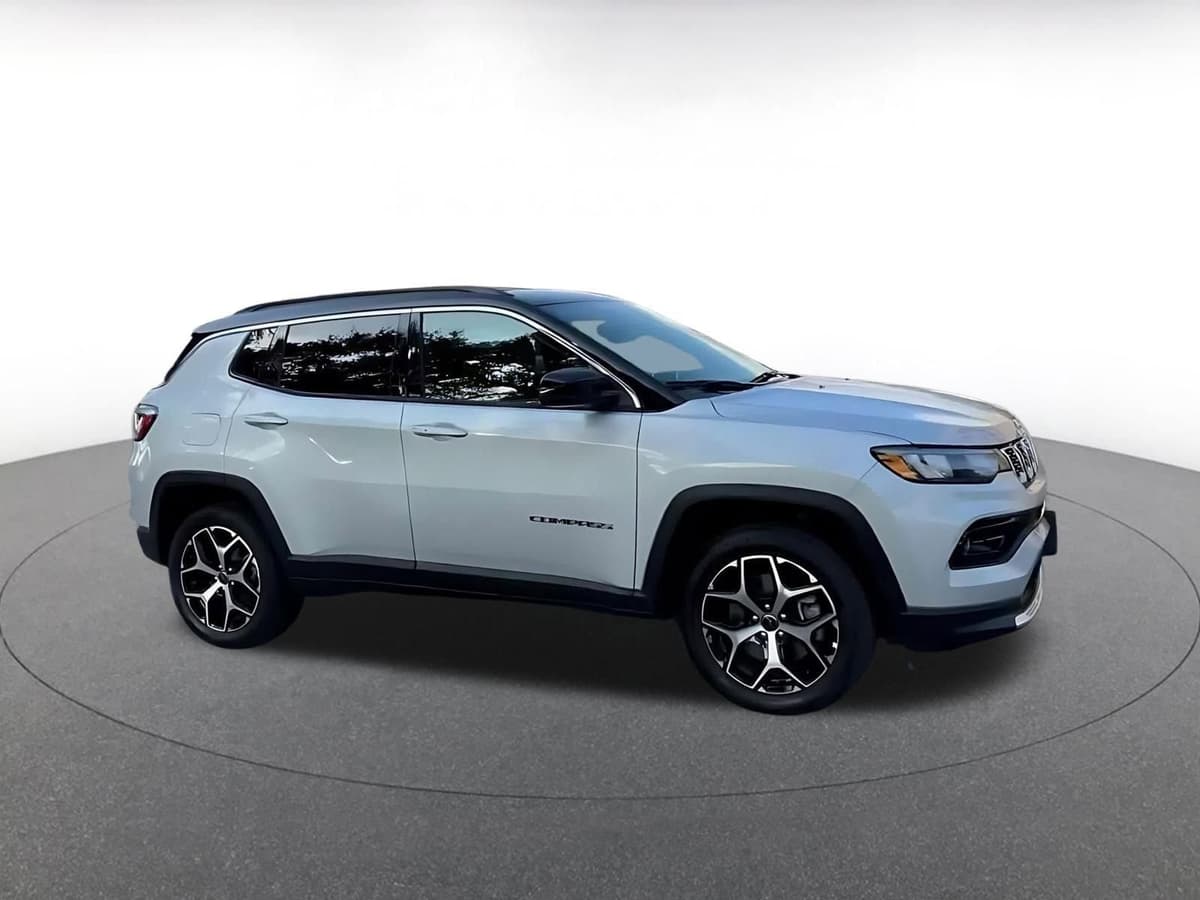 2025 Jeep Compass - Image 2