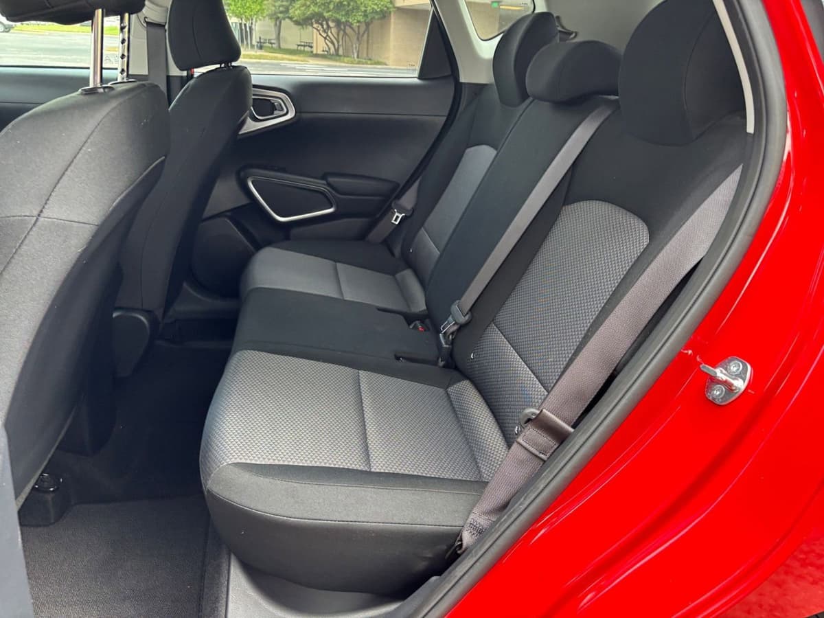 2025 Kia Soul - Image 21