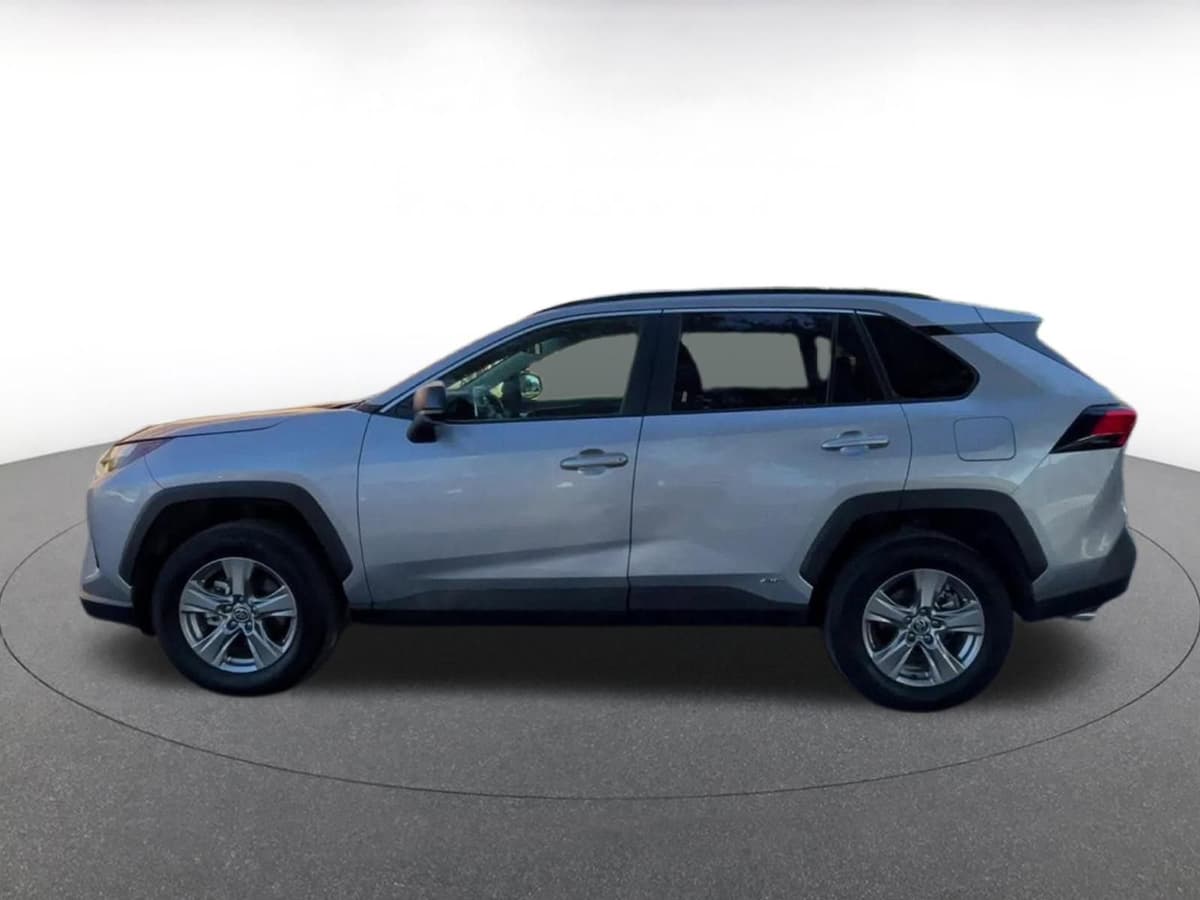 2025 Toyota RAV4 Hybrid - Image 8