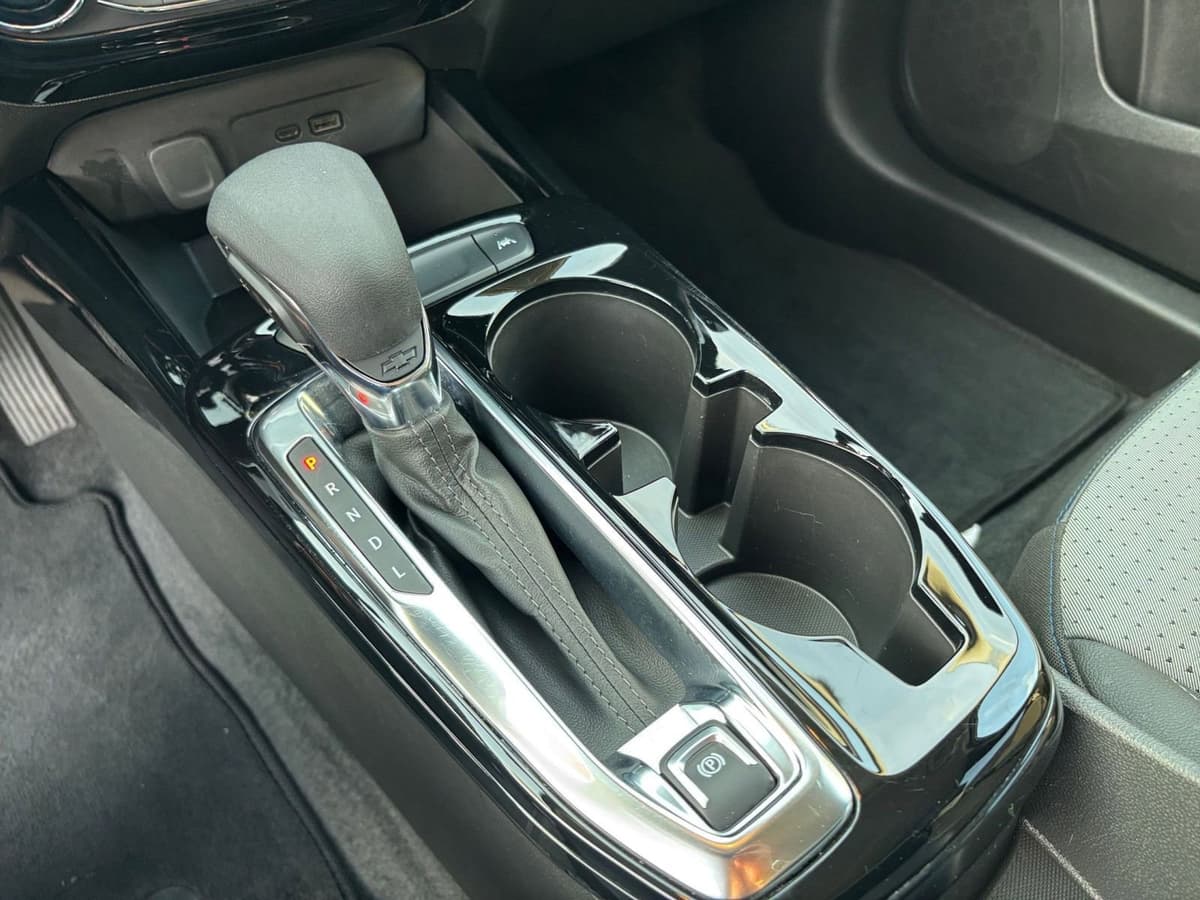 2025 Chevrolet Trax - Image 35