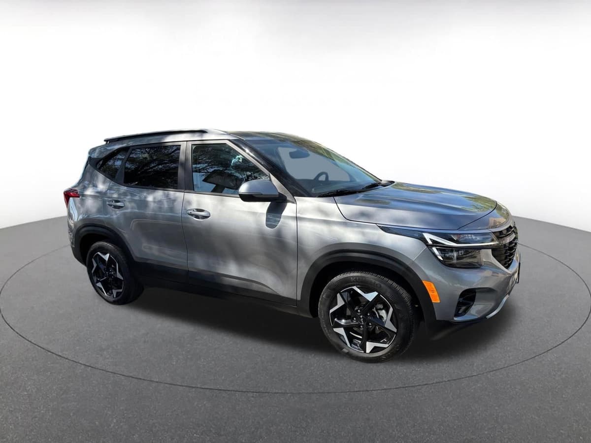2025 Kia Seltos - Image 1