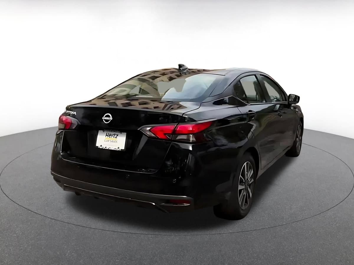 2025 Nissan Versa - Image 13