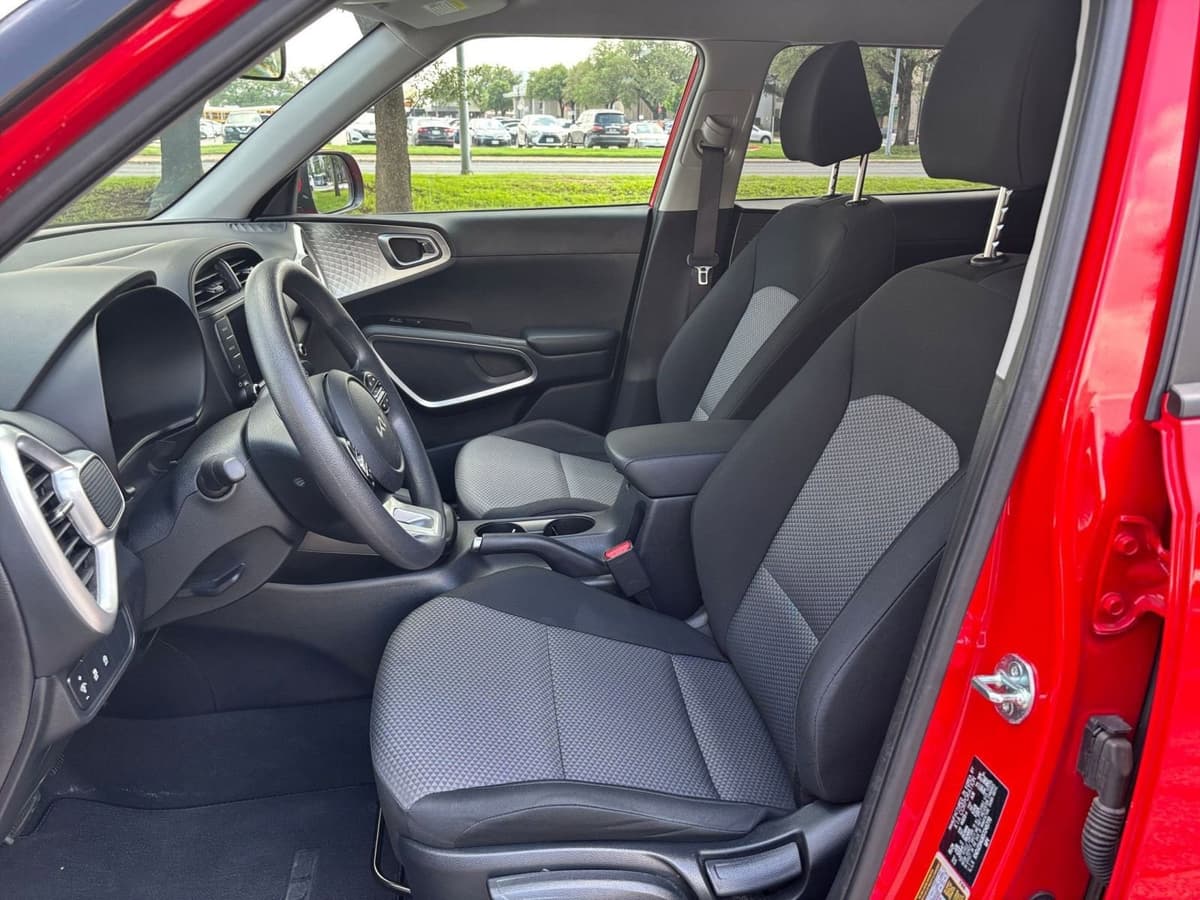 2025 Kia Soul - Image 31
