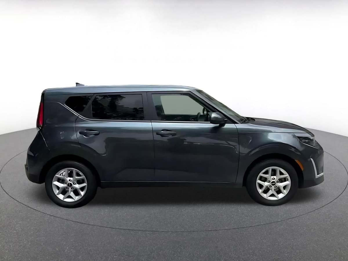 2025 Kia Soul - Image 15