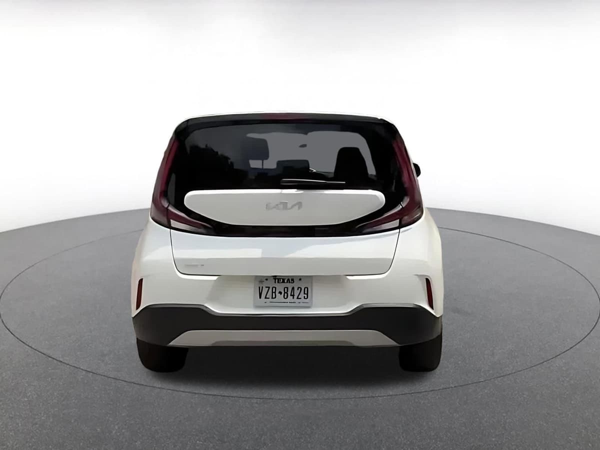 2025 Kia Soul - Image 12