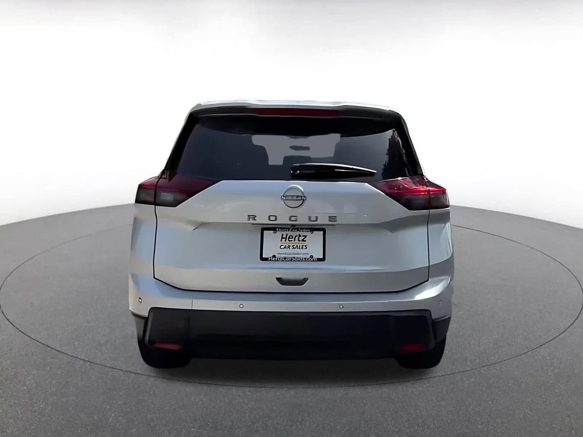 2025 Nissan Rogue - Image 12