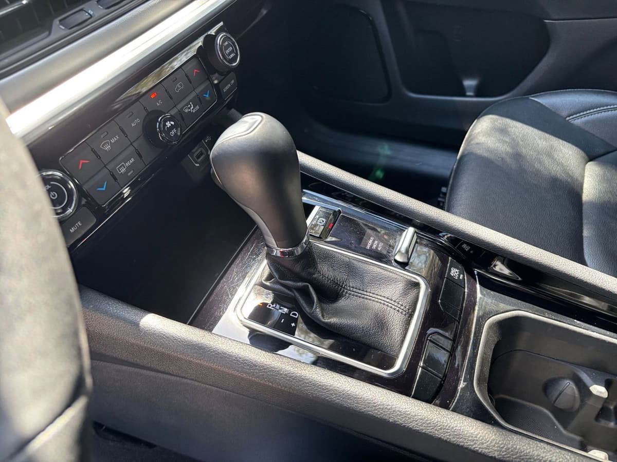 2025 Jeep Compass - Image 36